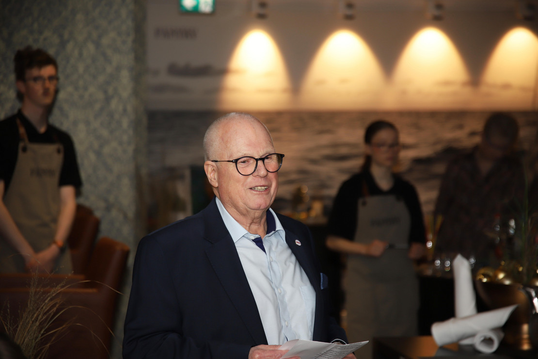 Joachim Wittrien hält die Begrüßungsrede