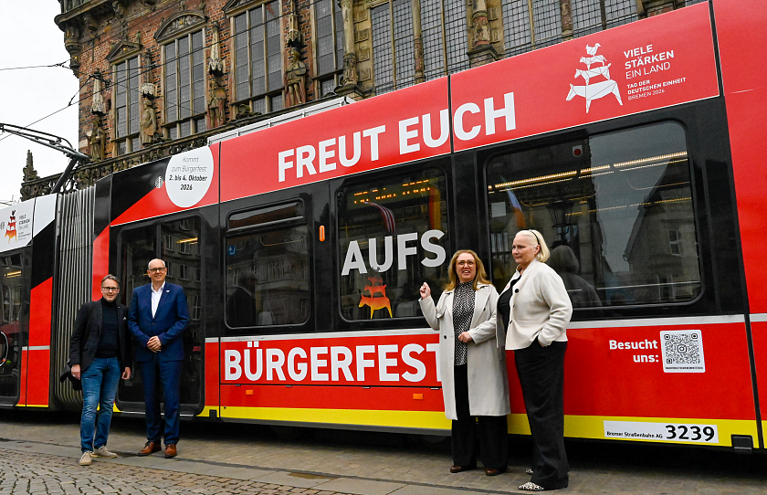 Straßenbahn zum Einheitstag